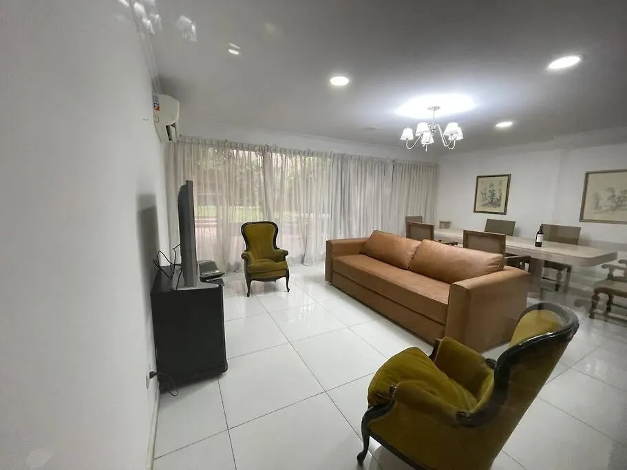 Feriehus Amplia Casa Cerca De Aristdes Con Patio Y Parilla Villa Mendoza